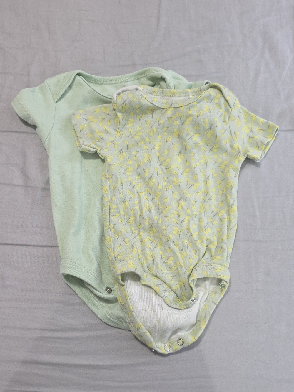 Green And Leaf Design Bodysuits Bundle